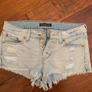 Light wash Abercrombie distressed high waist short